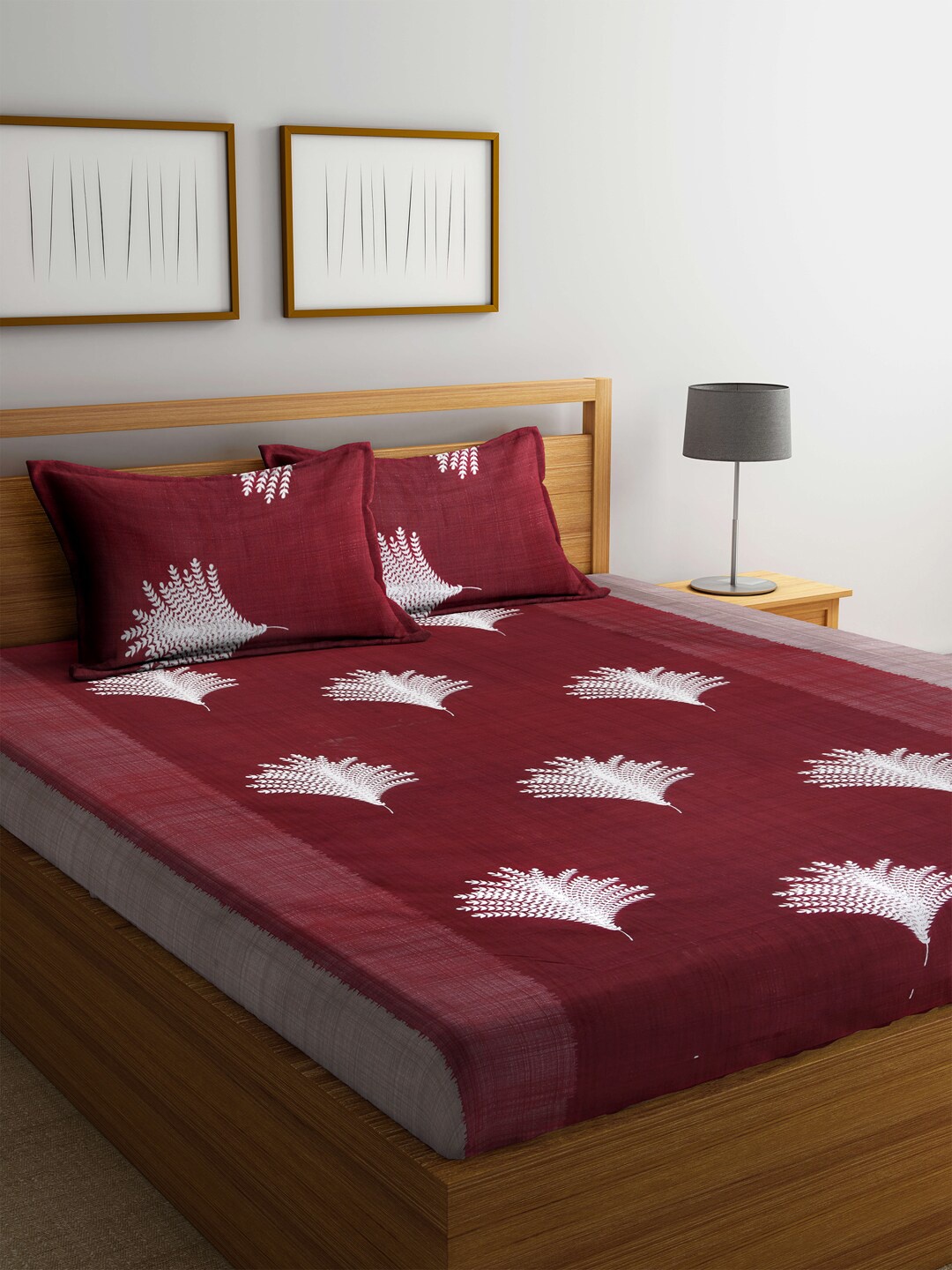 

Arrabi Maroon & White Floral 300 TC King Bedsheet With 2 Pillow Covers