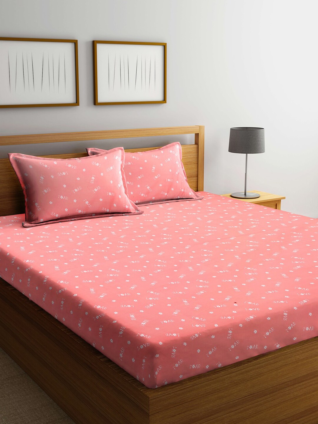 

Arrabi Pink & White Typography 300 TC King Bedsheet With 2 Pillow Covers