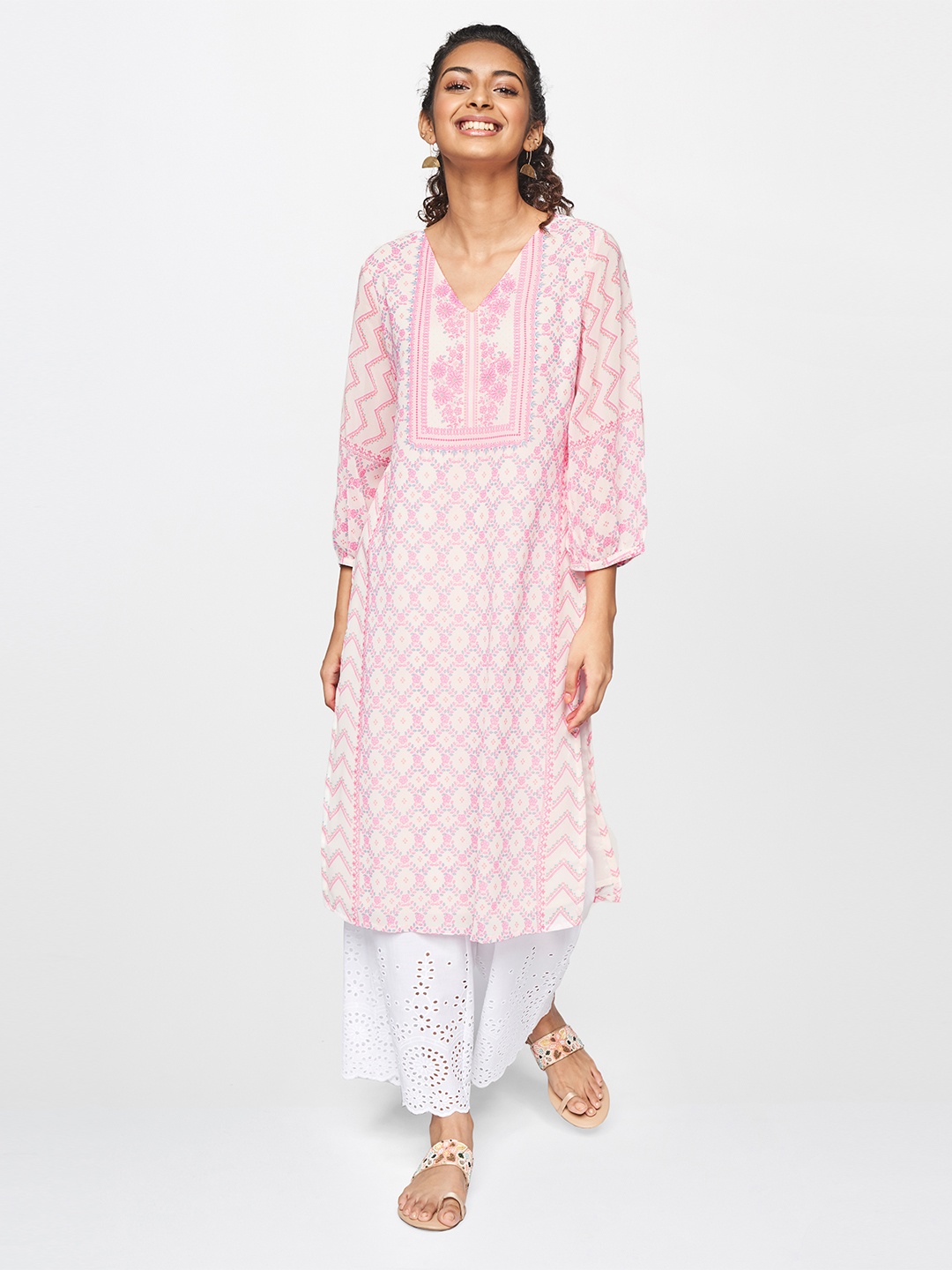 

Global Desi Women Cream-Coloured & Pink Floral Printed V-Neck Straight Kurta