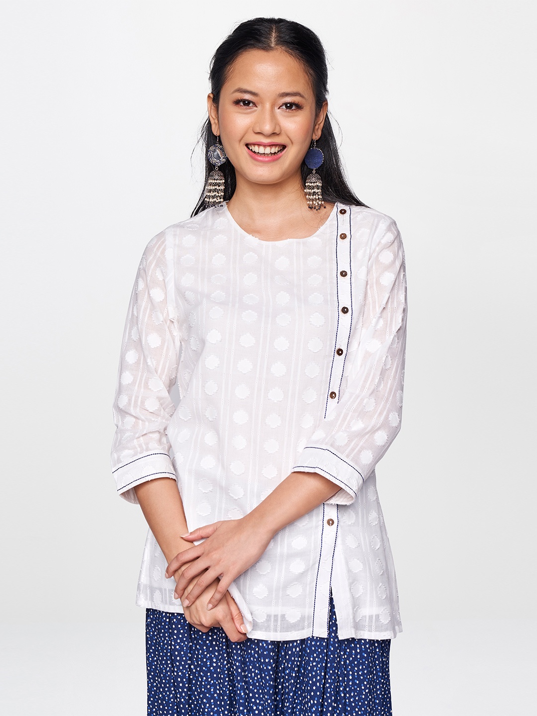 

Global Desi White Regular Top