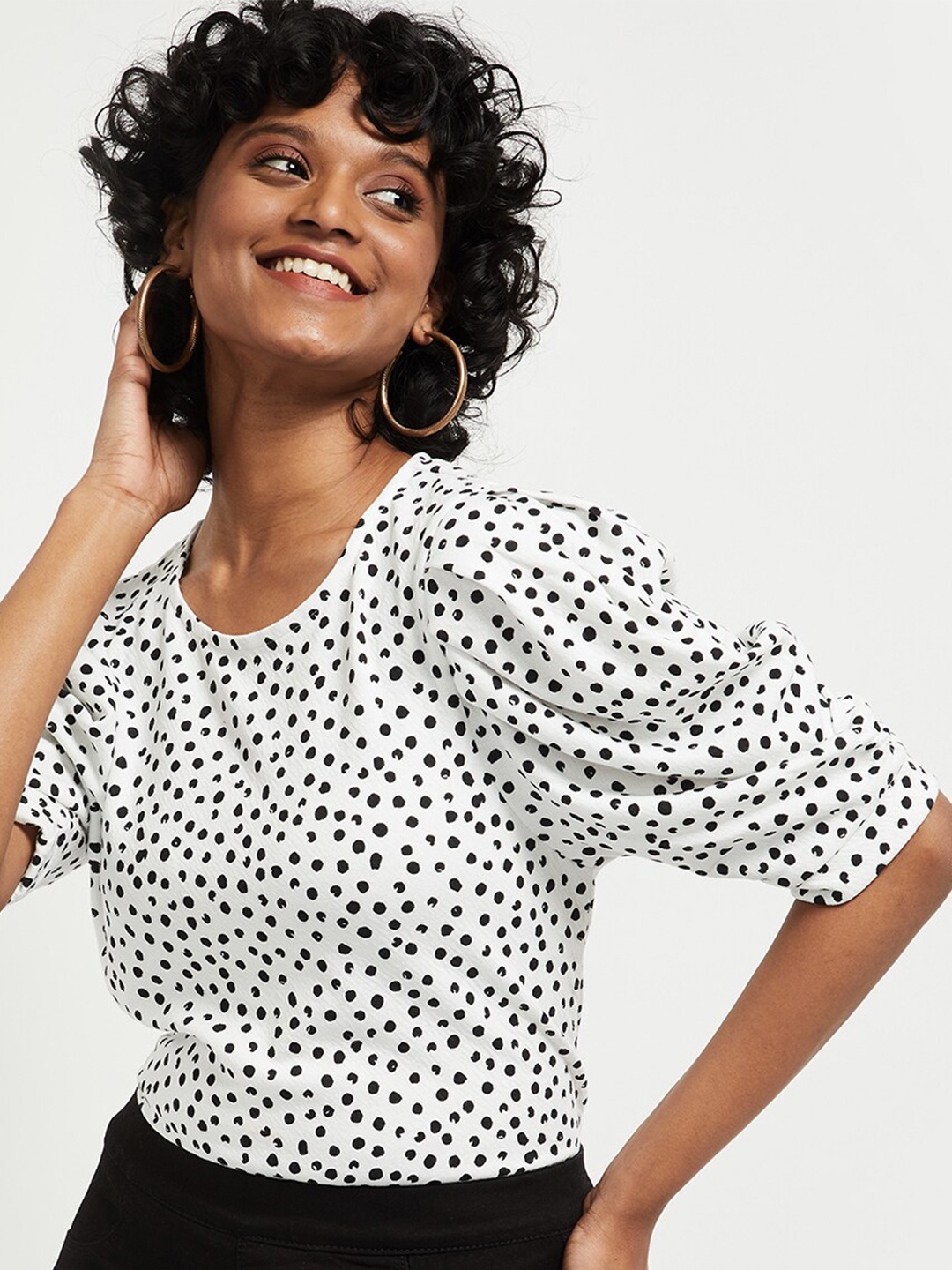 

max Cream-Coloured & Black Printed Puff Sleeve Top