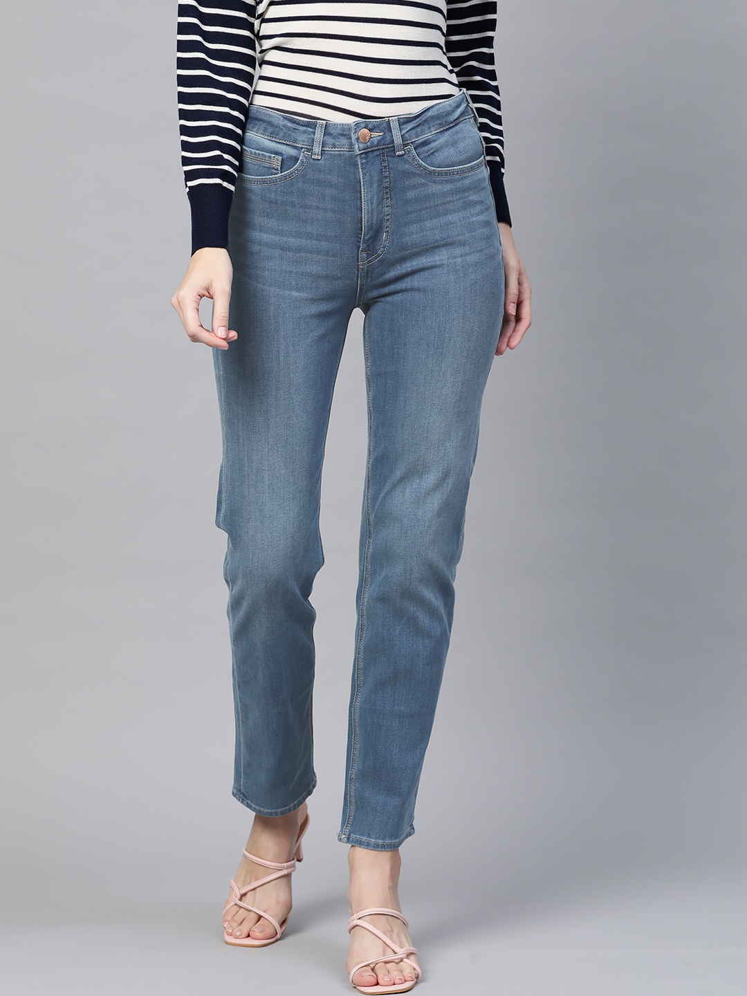 

Marks & Spencer Women Blue Straight Fit Light Fade Stretchable Jeans