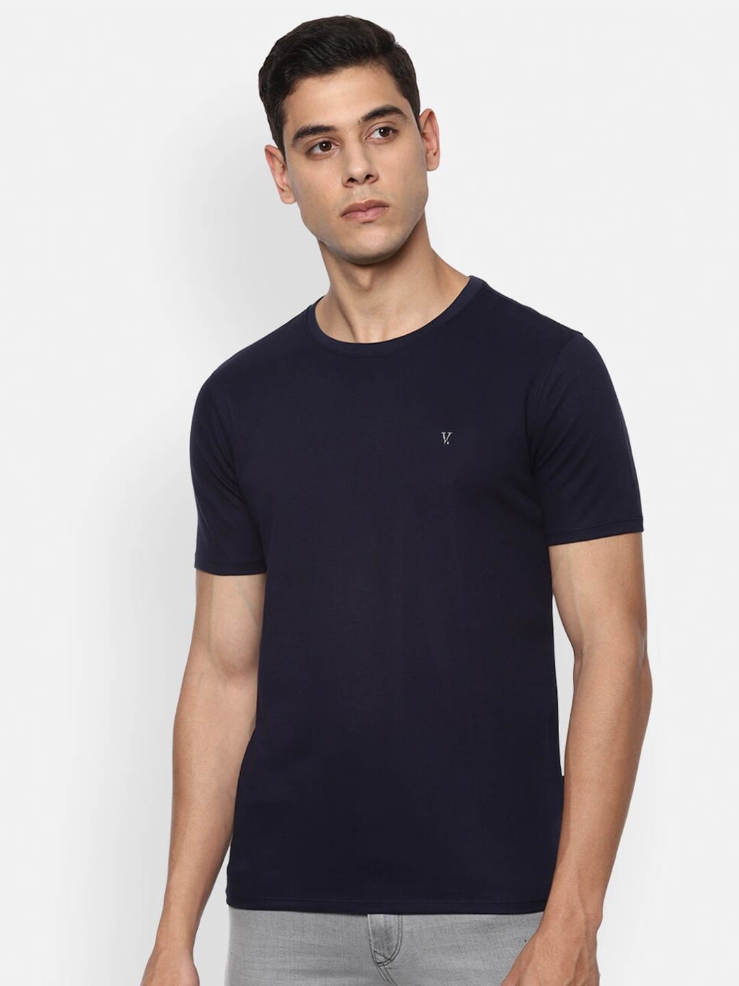 

V Dot Men Navy Blue Slim Fit Pure Cotton T-shirt