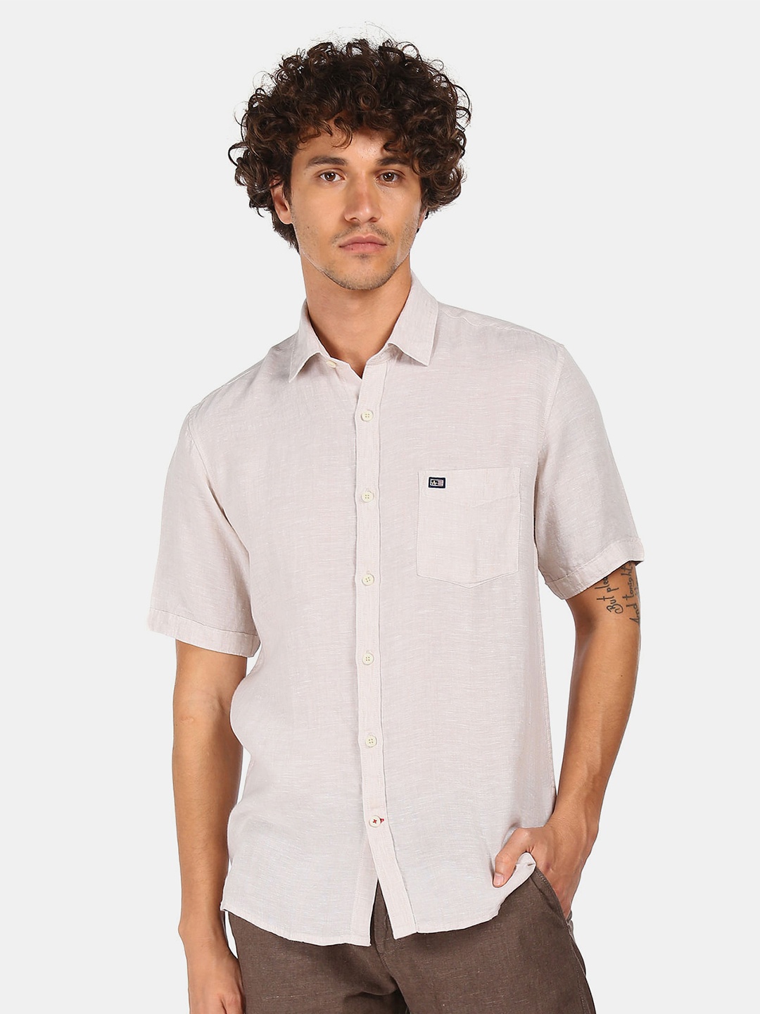 

Arrow Sport Men Off White Opaque Pure Linen Casual Shirt