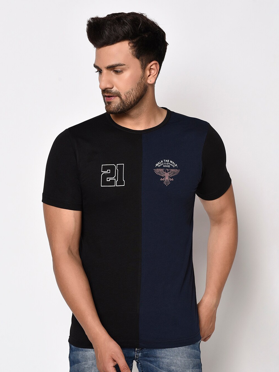

Rigo Men Black Typography Colourblocked Applique Slim Fit T-shirt