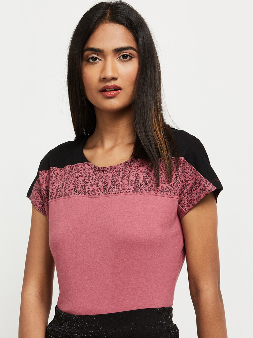 

max Women Pink & Black Printed T-shirt