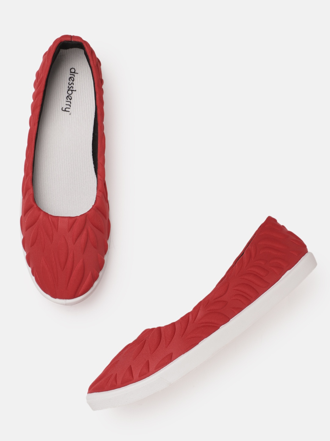 

DressBerry Women Red Textured Ballerinas