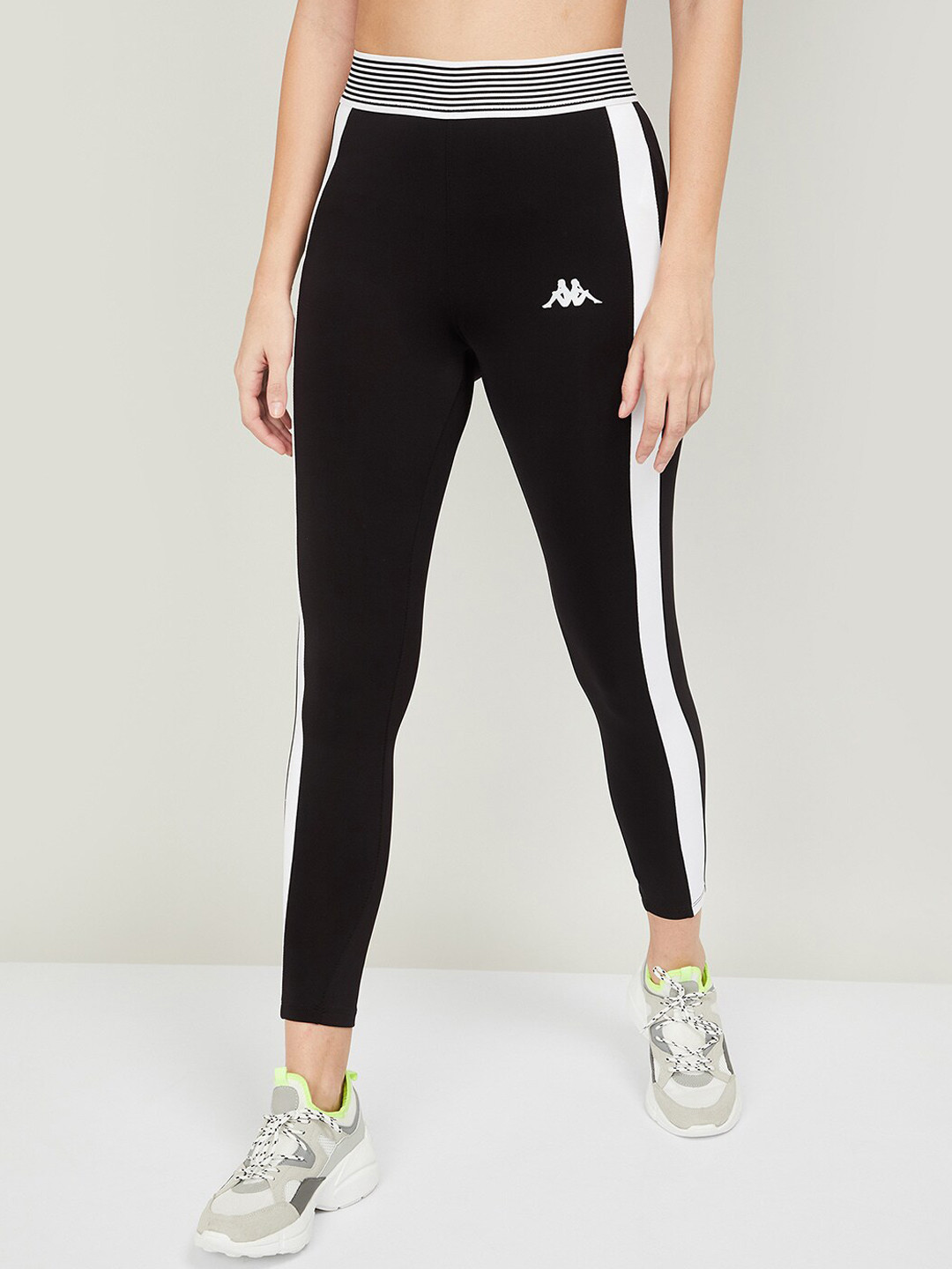 

Kappa Women Black & White Solid Tights