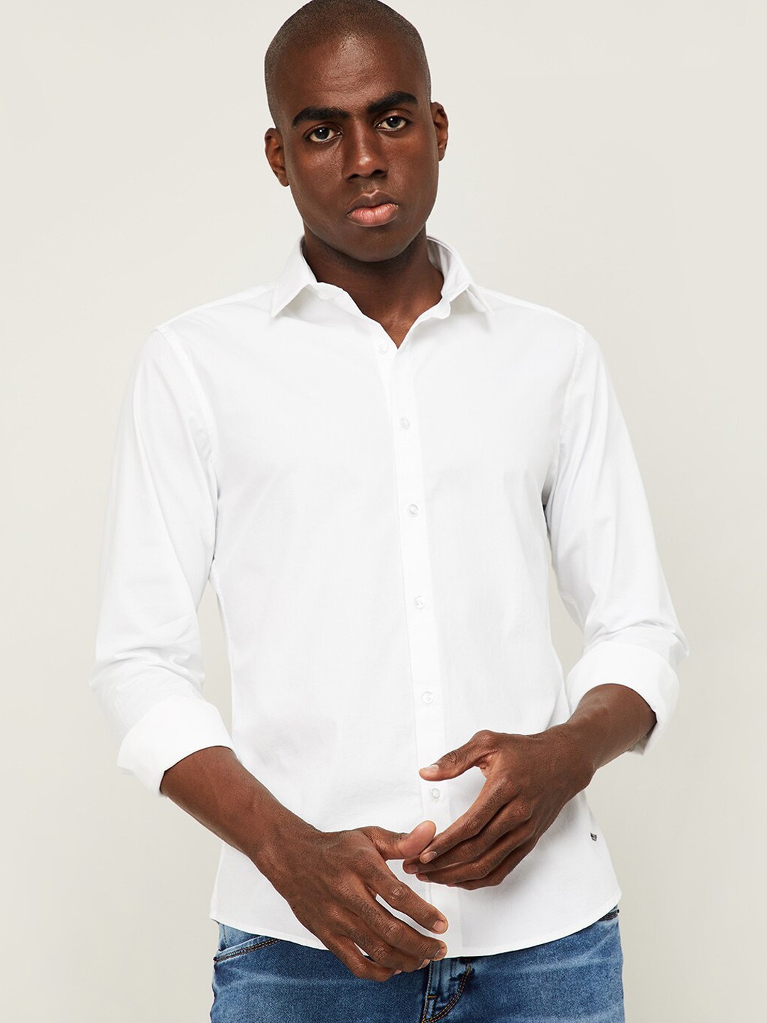 

Bossini Men White Opaque Cotton Casual Shirt