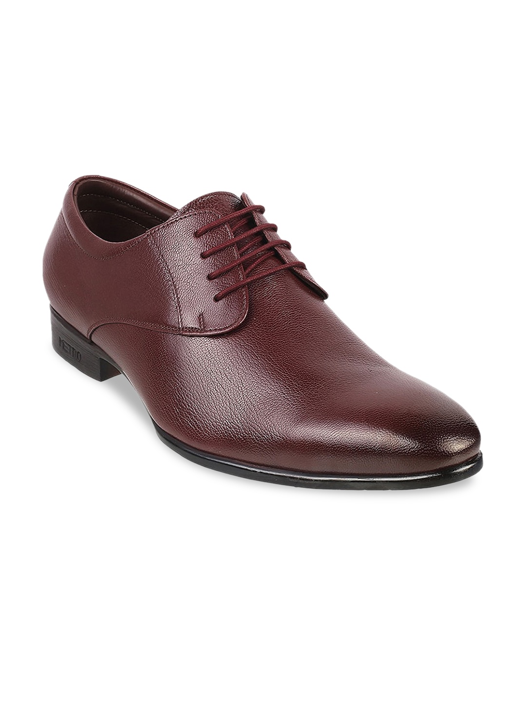 

Metro Men Maroon Solid Leather Formal Derbys