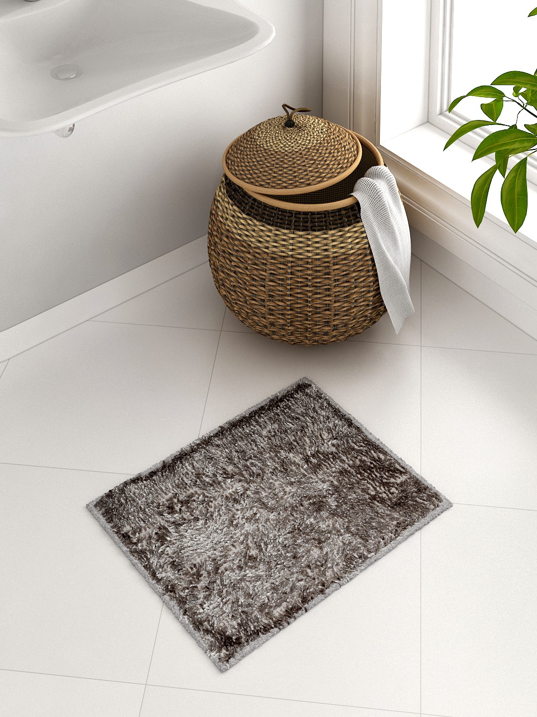 

Cortina Taupe Ruffled Rectangular Bath Rug