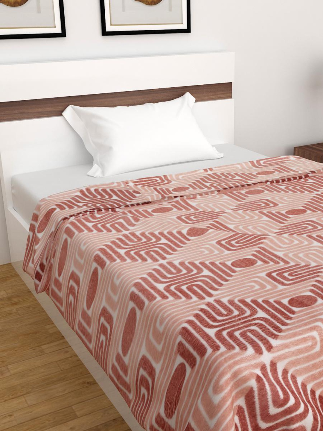 

Home Centre Pink & White Floral Summer 650 GSM Single Bed Blanket