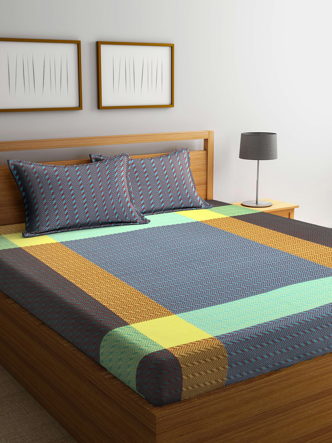 

Arrabi Blue & Yellow Geometric 300 TC King Cotton Bedsheet with 2 Pillow Covers