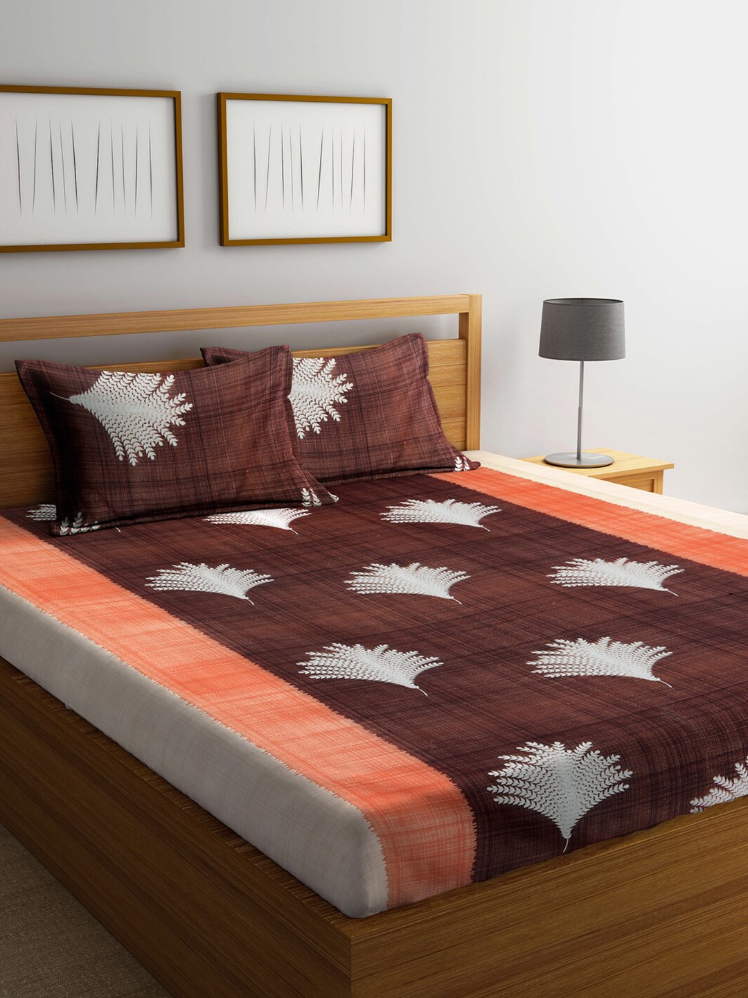 

Arrabi Brown & Orange Floral 300 TC King Bedsheet with 2 Pillow Covers