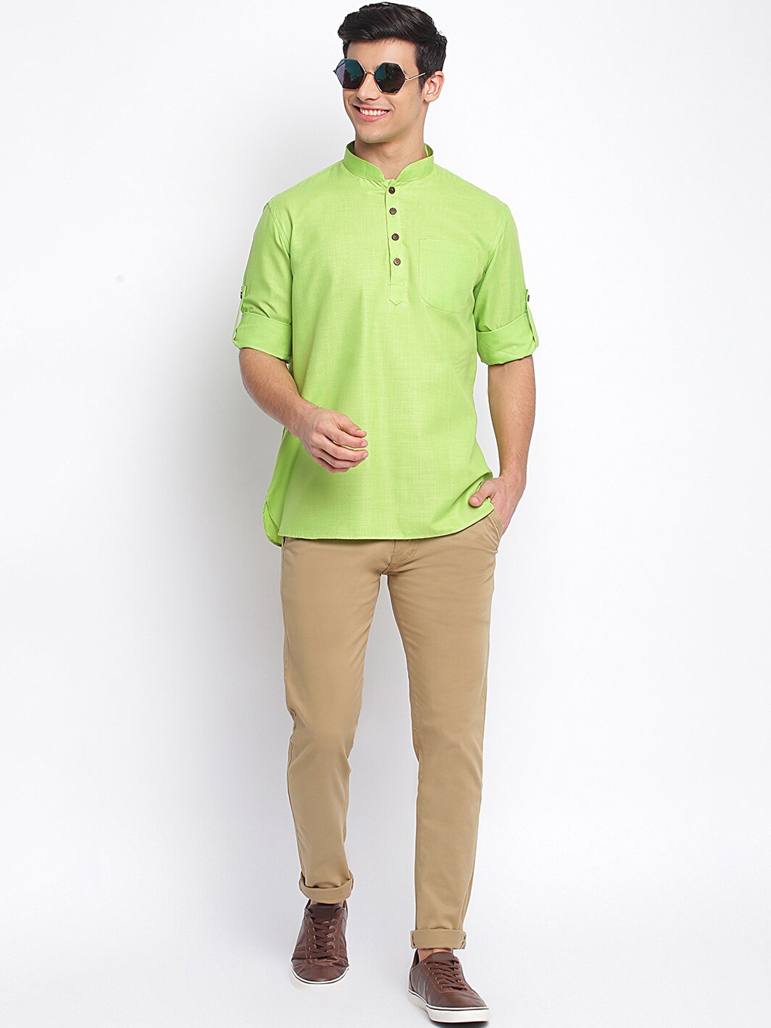 

Sanwara Men Green Solid Mandarin Collar Kurta