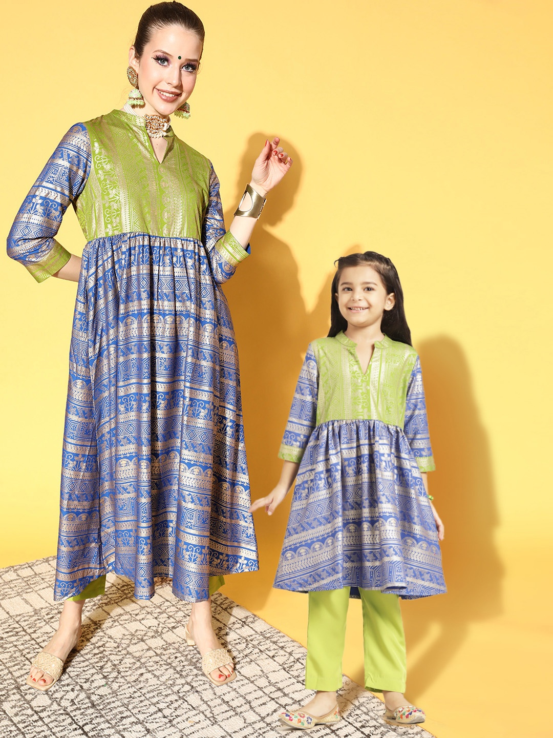 

Sangria Women Blue & Green Ethnic Motifs Printed Empire Kurta with Trousers