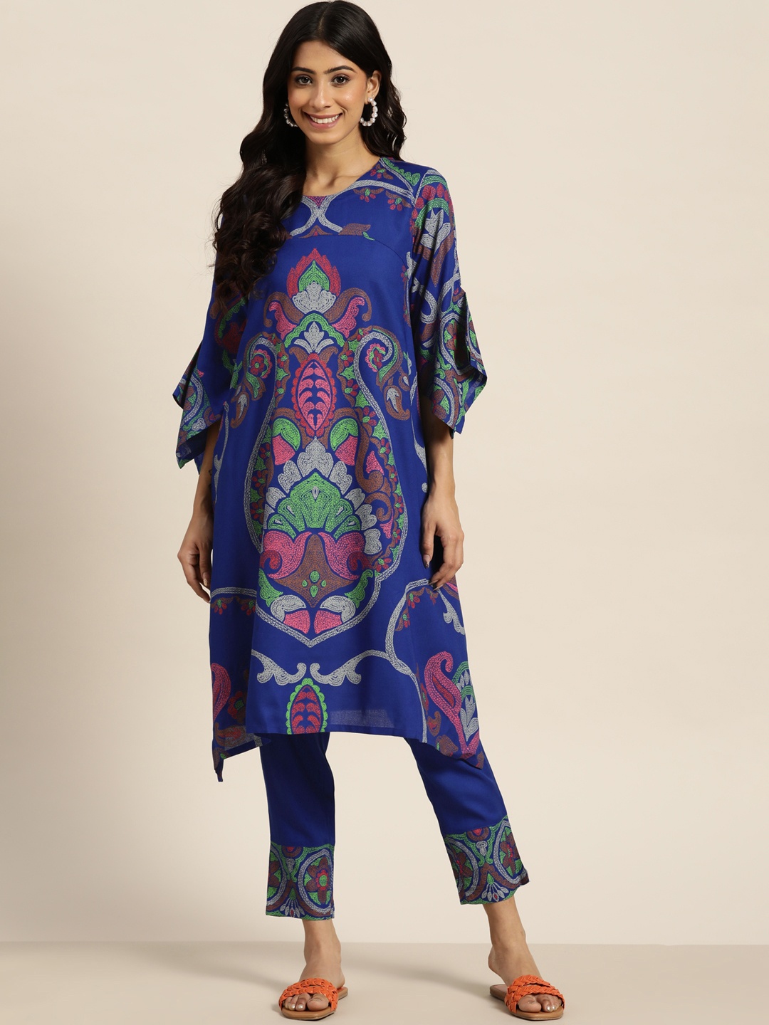 

Sangria Women Blue & Pink Printed Kaftan Kurta with Trousers