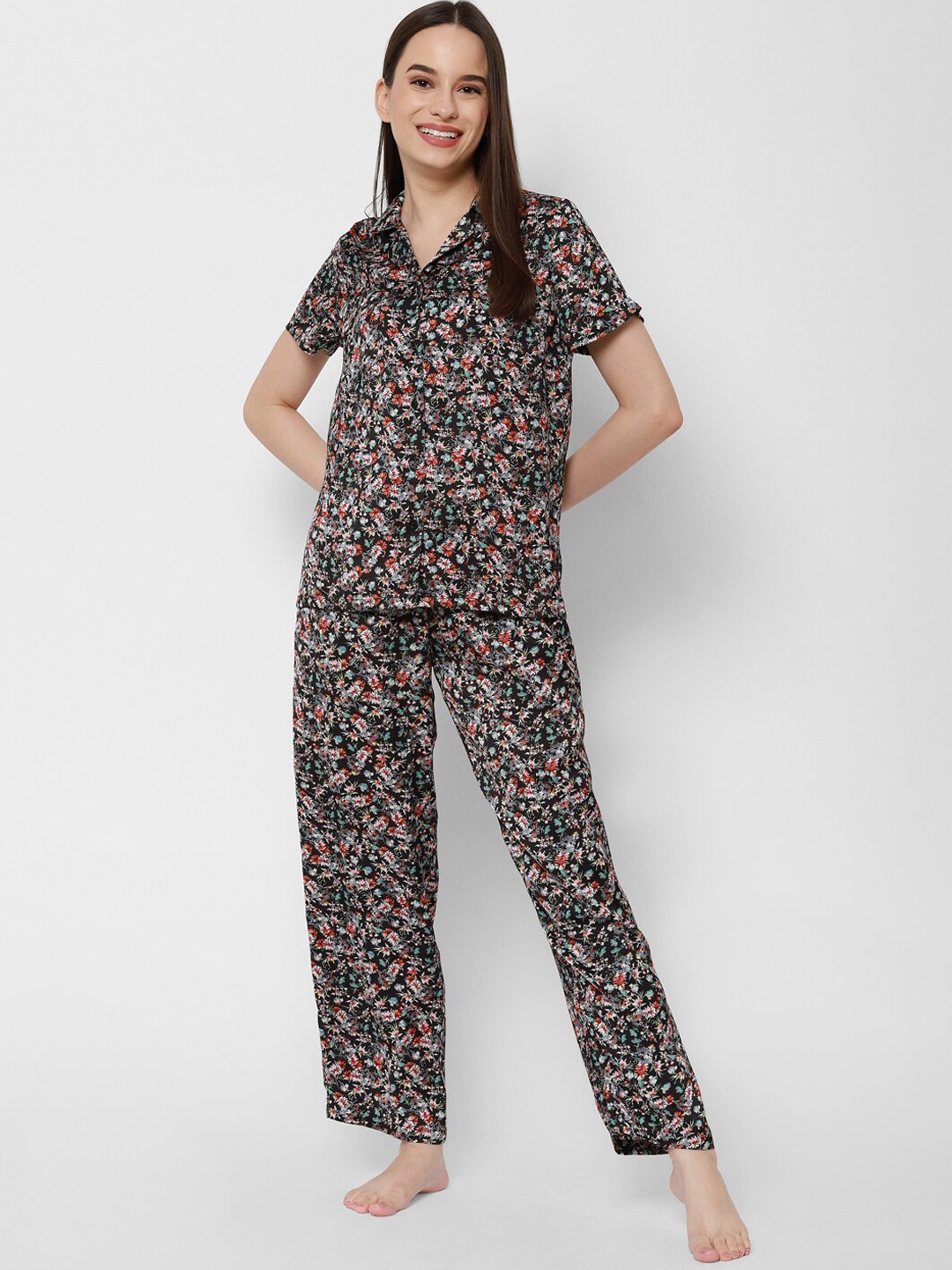 

HOUSE OF KKARMA Women Black Printed Night suit