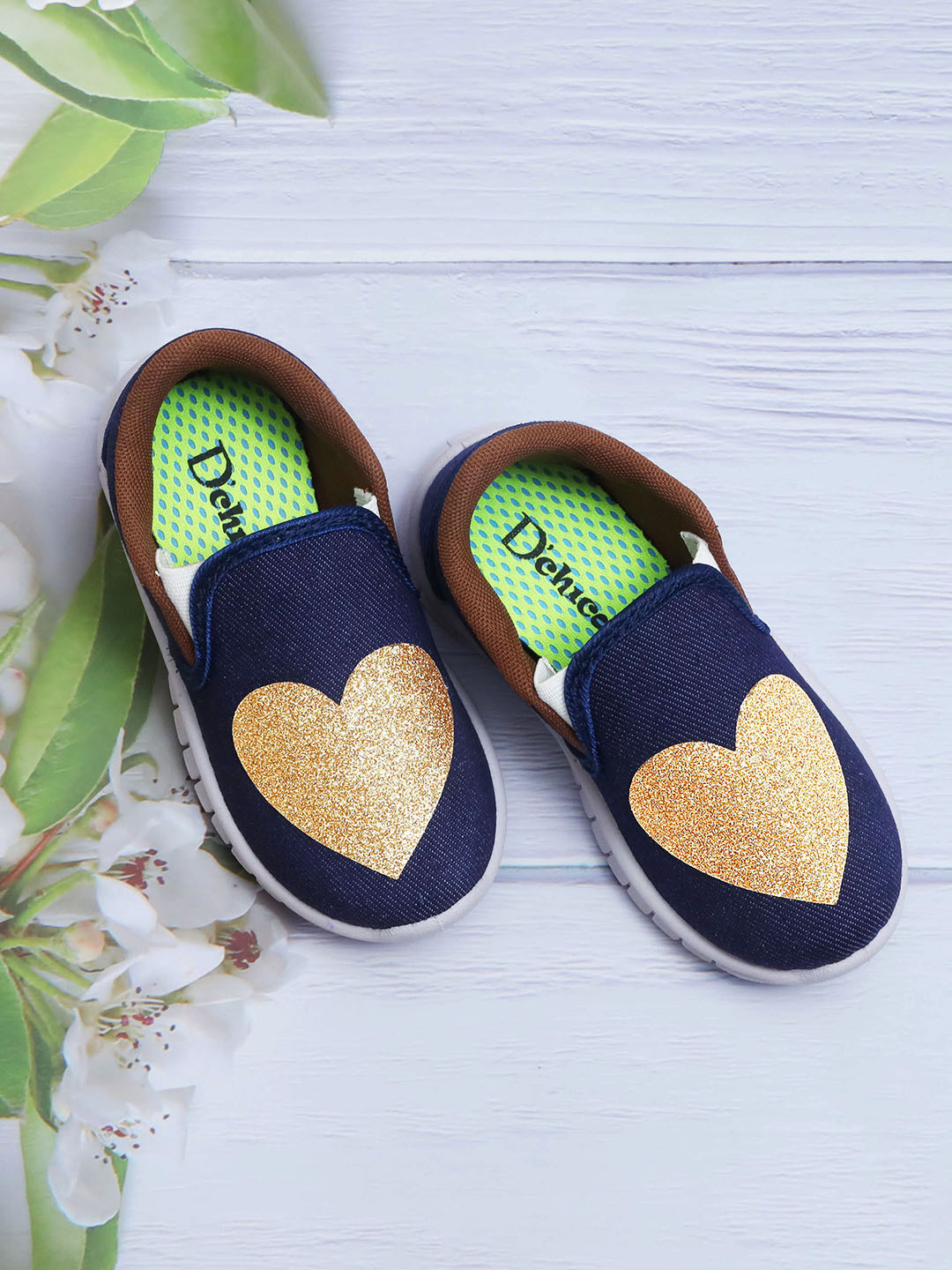 

DChica Girls Navy Blue Sparkly Heart Applique Denim Slip-On Sneakers