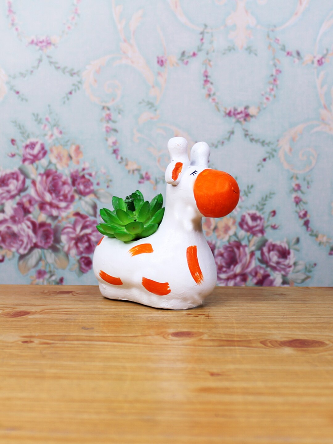 

Wonderland White Giraffe Planter