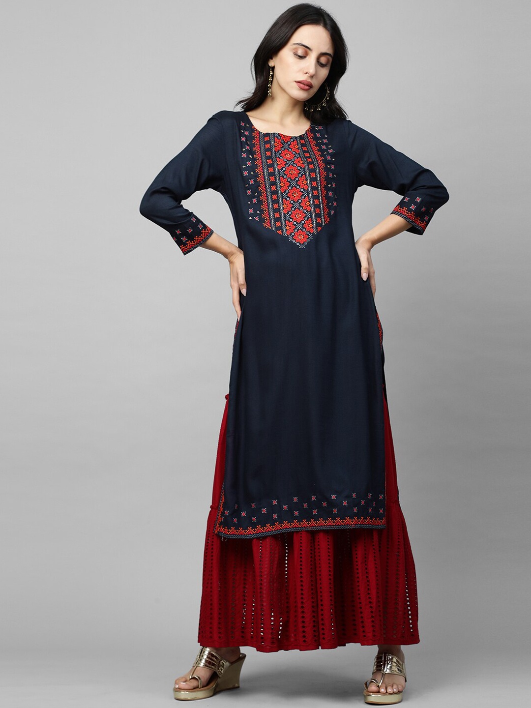 

FASHOR Women Navy Blue Ethnic Motifs Yoke Design Thread Work A-line Kurta