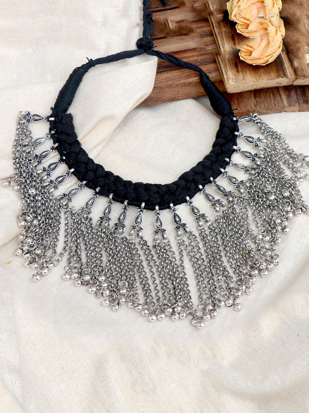 

TEEJH Silver-Toned & Black Silver-Plated Oxidised Necklace