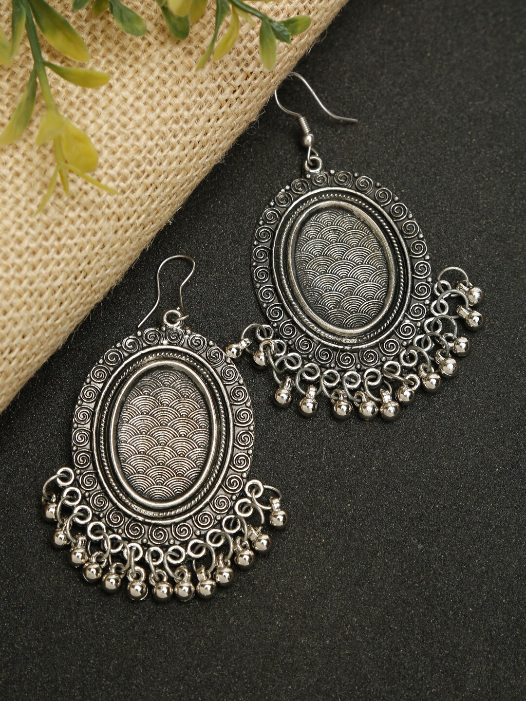 

NEUDIS Silver-Toned Contemporary Oxidised Tasseled Drop Earrings