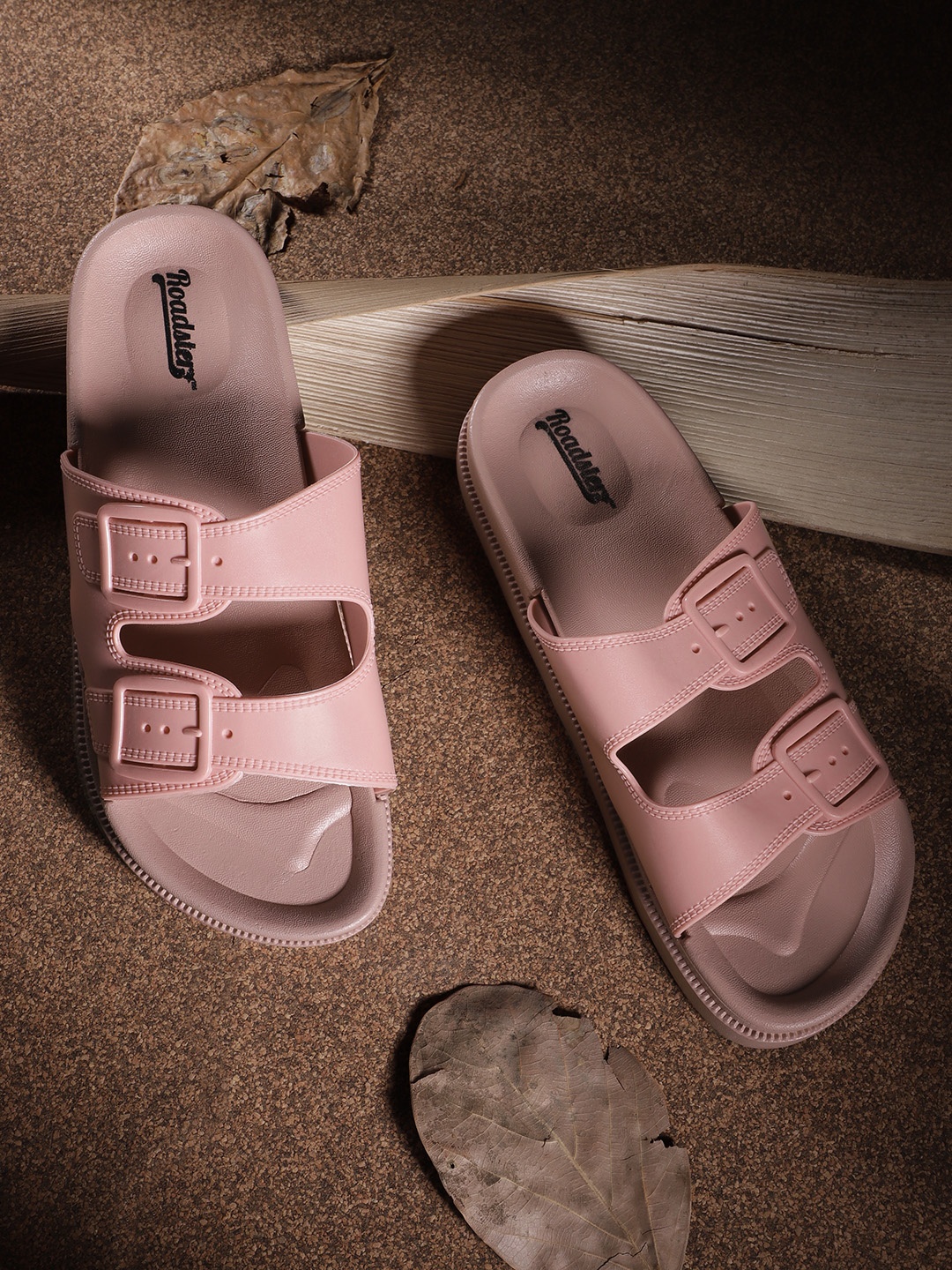 

Roadster Women Buckle Detail Sliders, Pink