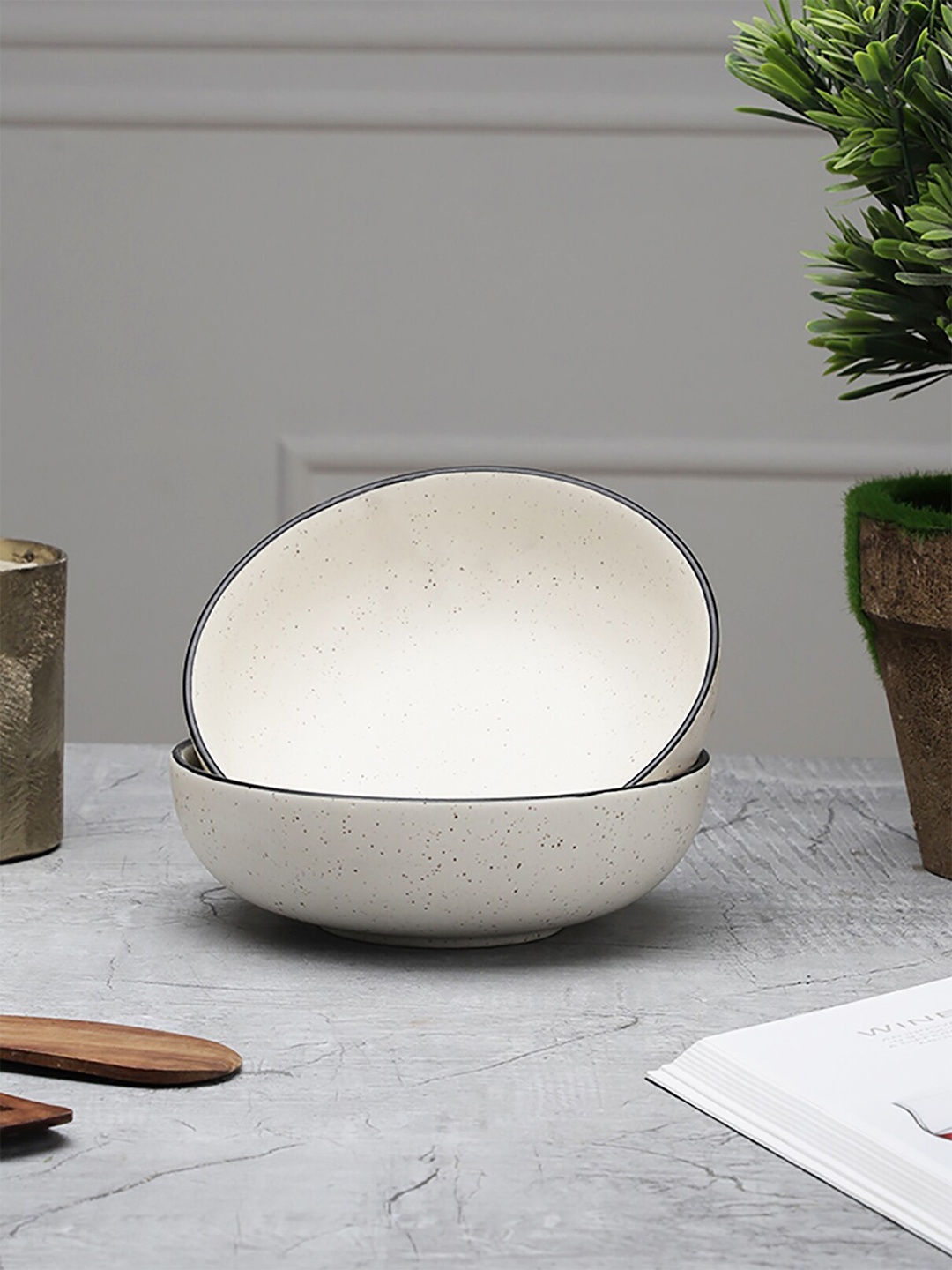 

MIAH Decor Off White & Black 2 Pieces Handcrafted Printed Ceramic Matte Bowls