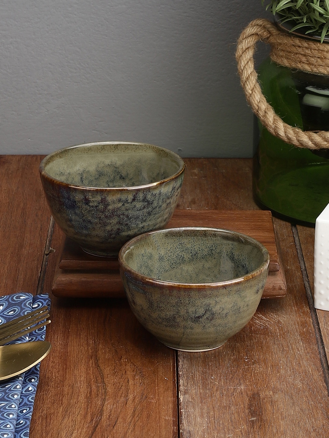 

MIAH Decor Grey & 2 Pieces Handcrafted Printed Ceramic Glossy Bowls