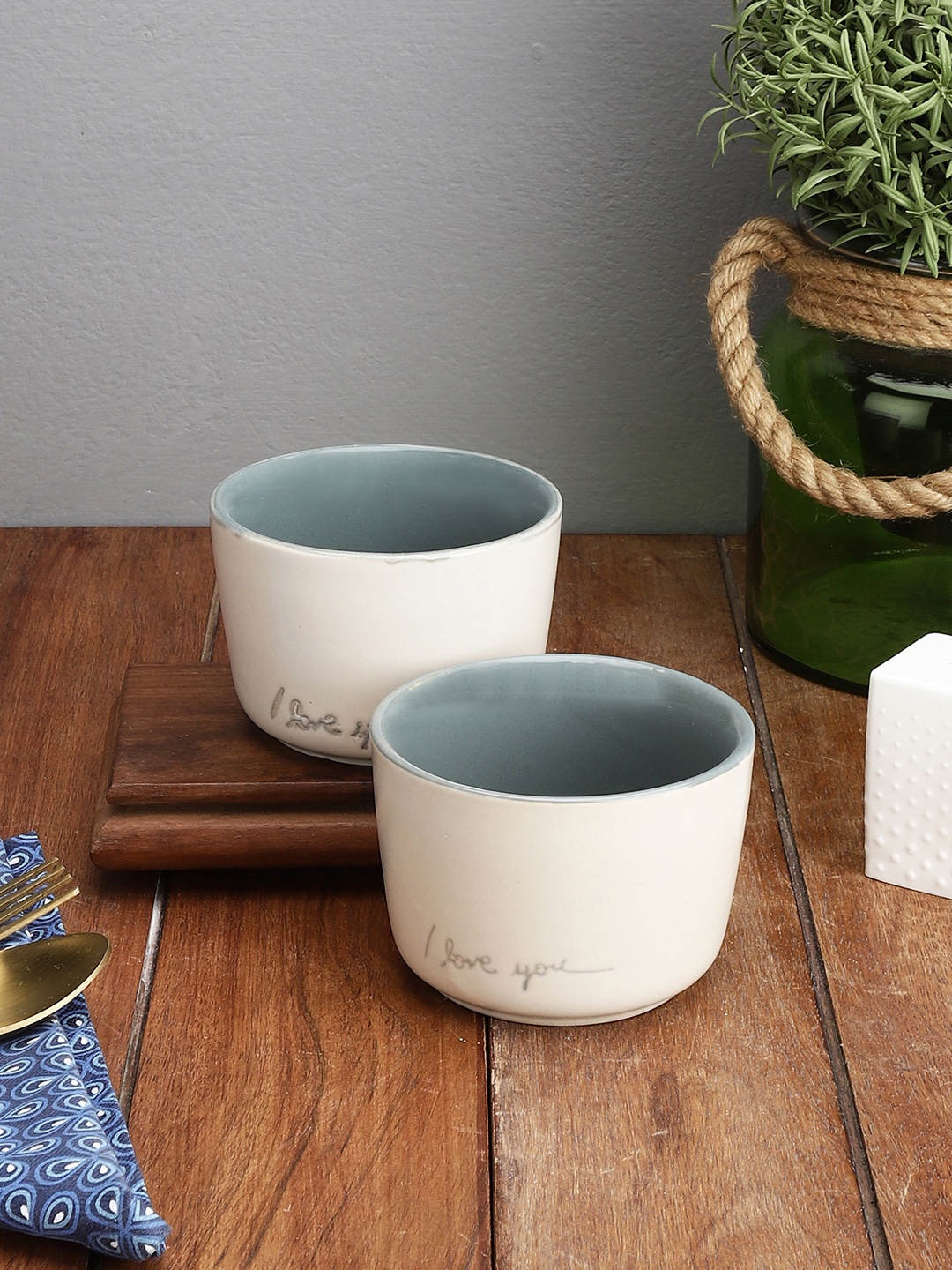 

MIAH Decor Cream-Coloured & Green 2 Pieces Handcrafted Ceramic Matte Bowls