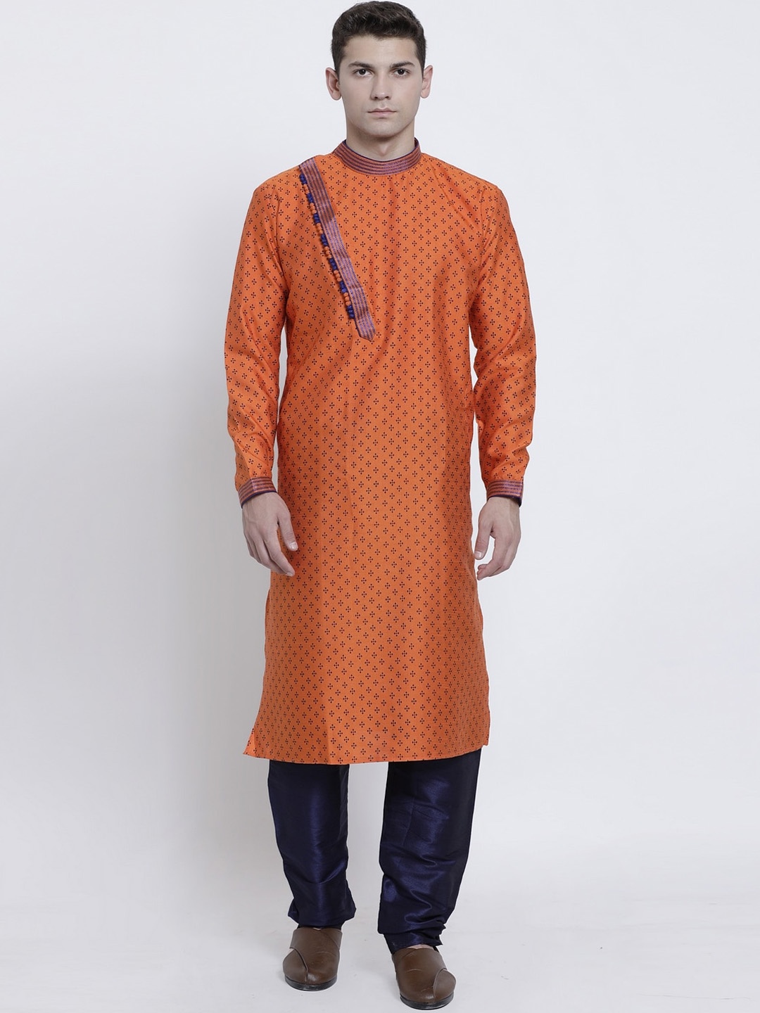 

RG DESIGNERS Men Orange Ethnic Motifs Printed Regular Kurta with Pyjamas