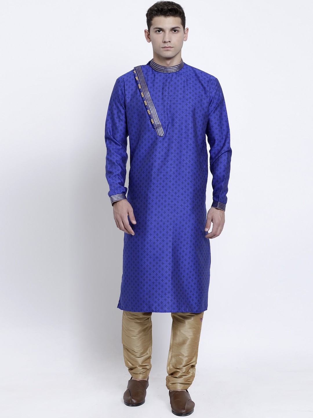 

RG DESIGNERS Men Blue & Black Self Design Silk Blend Kurta With Churidar