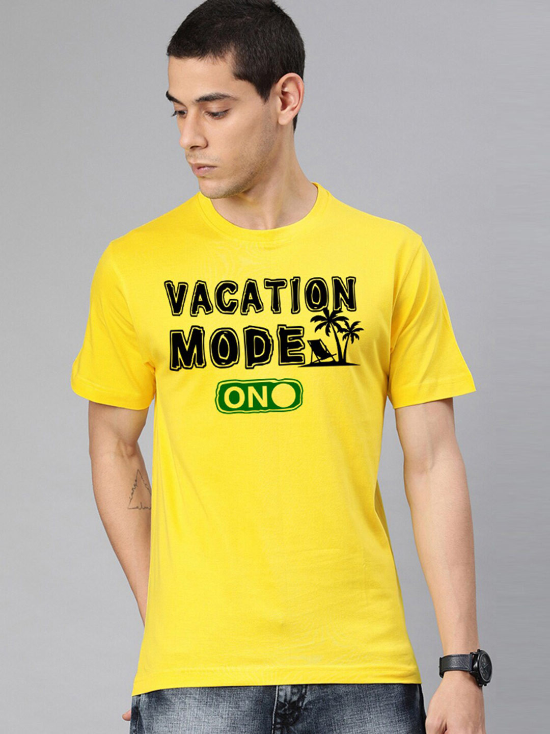

BE AWARA Men Yellow & Black Typography Printed Cotton T-shirt