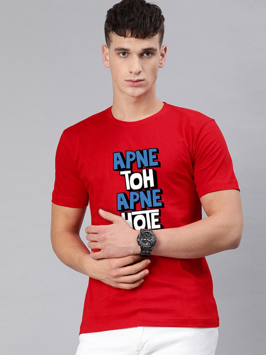 

BE AWARA Men Red & Blue Typography Printed Cotton T-shirt