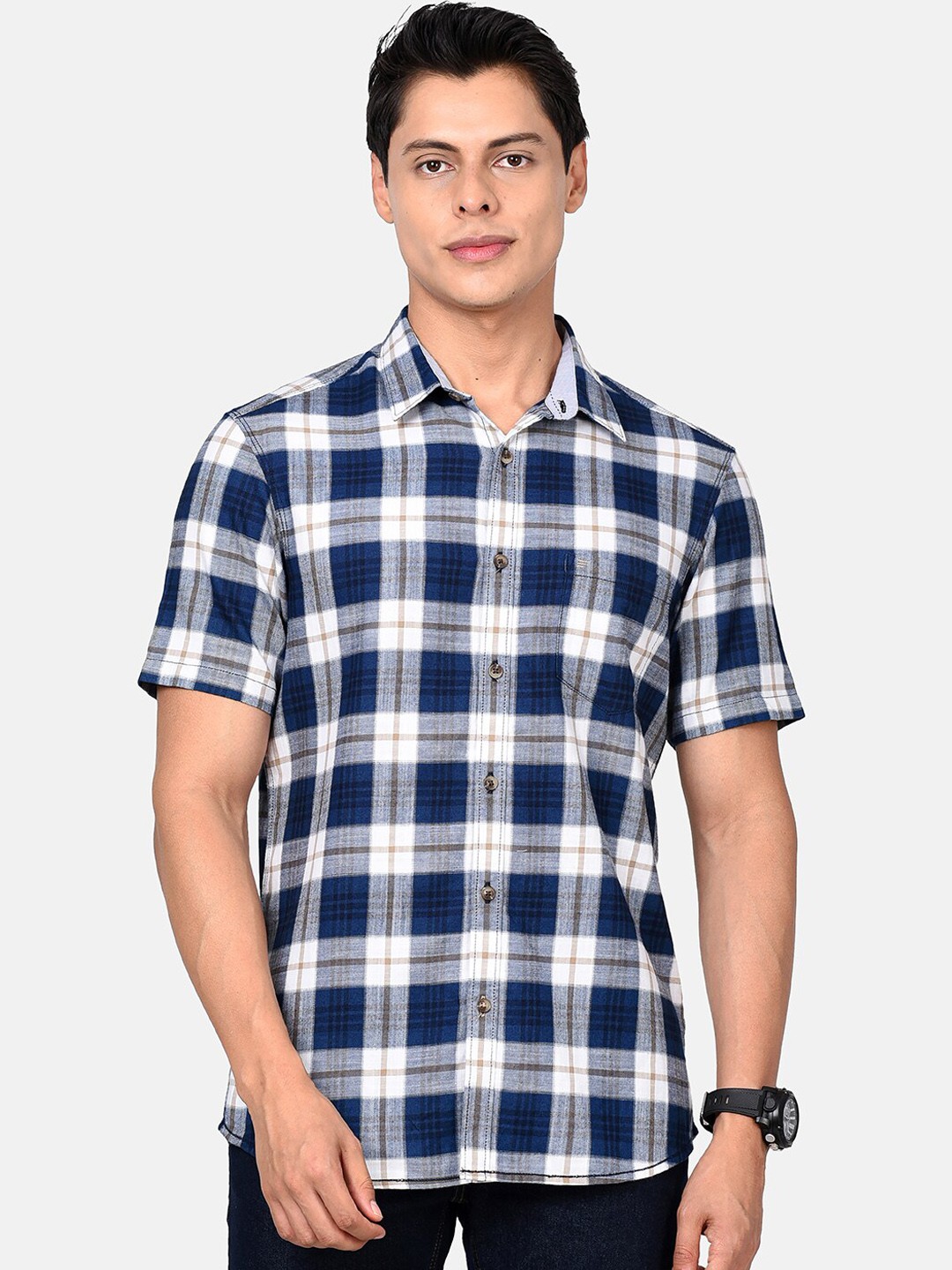 

t-base Men Blue & White Pure Cotton Checked Casual Shirt