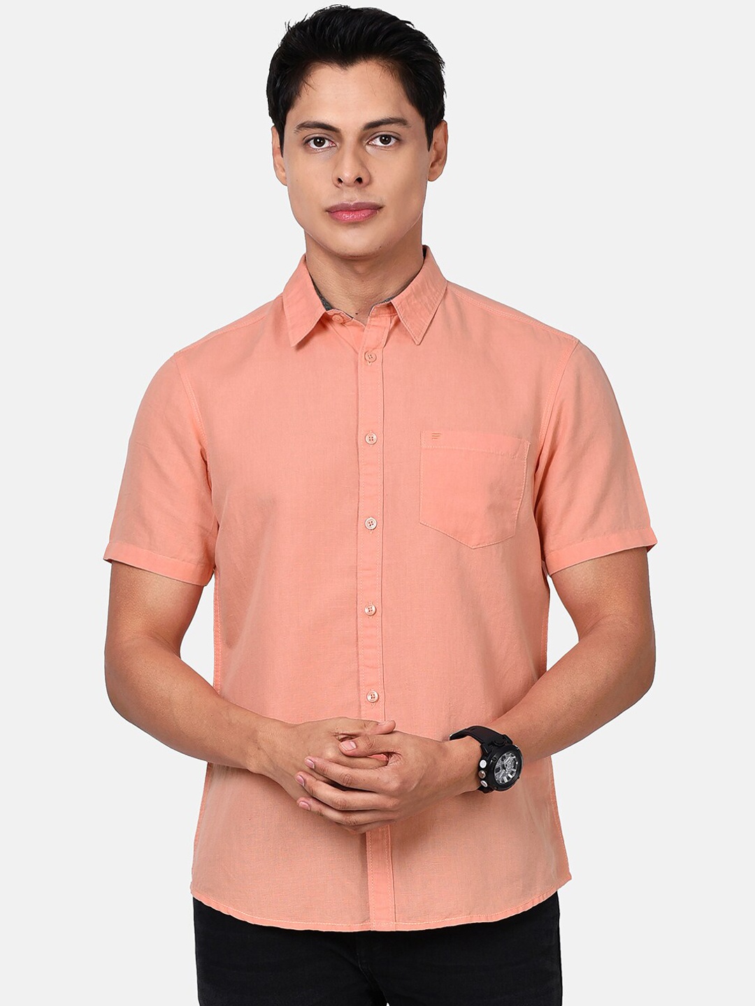 

t-base Men Peach-Coloured Regular Fit Solid Opaque Casual Shirt