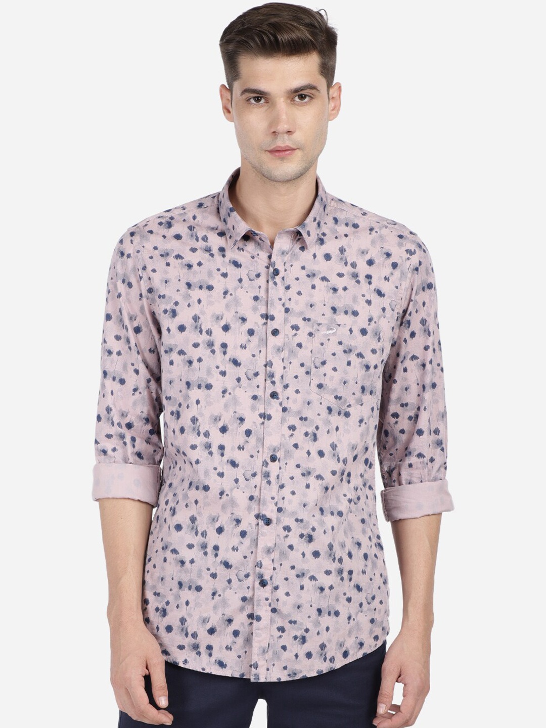 

Crocodile Men Pink Slim Fit Opaque Printed Casual Shirt