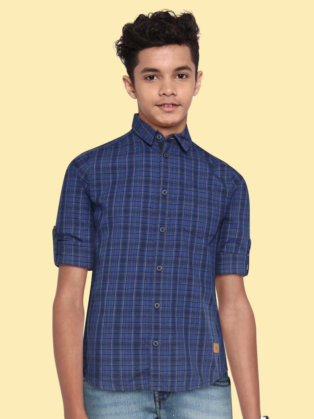 

UTH by Roadster Boys Blue & Off-White Pure Cotton Checked Casual Shirt