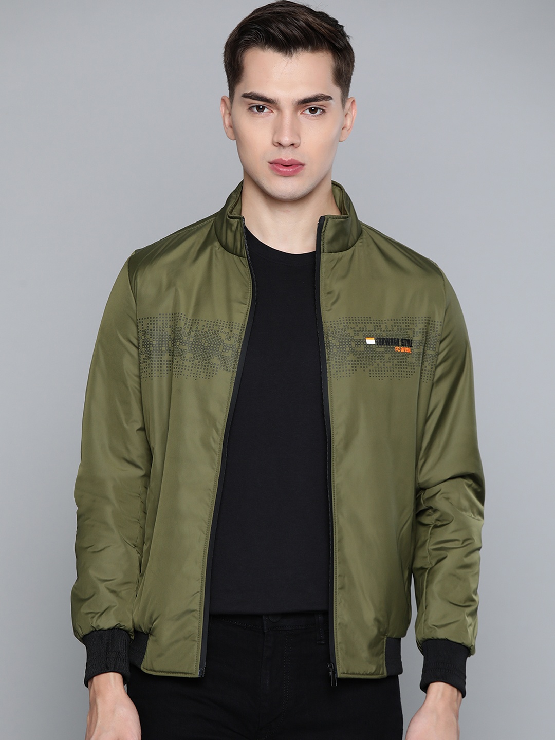 

Fort Collins Men Olive Green Printed Detail Bomber Jacket