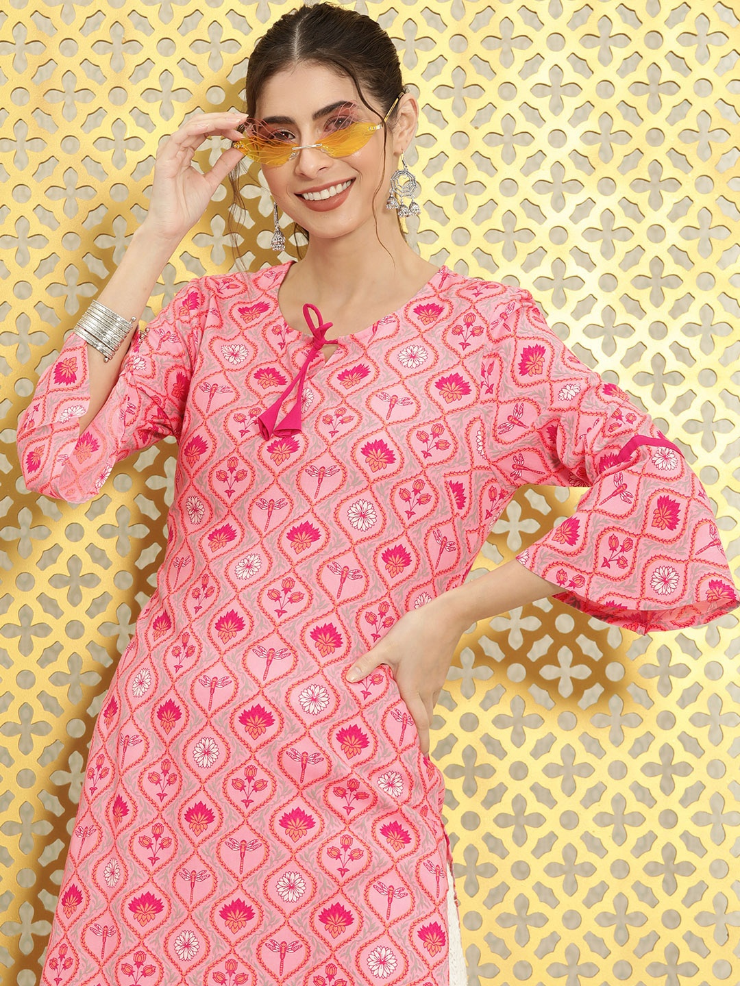 

Ode by House of Pataudi Women Pink & Red Floral Printed Bell Sleeves Rozana Kurta