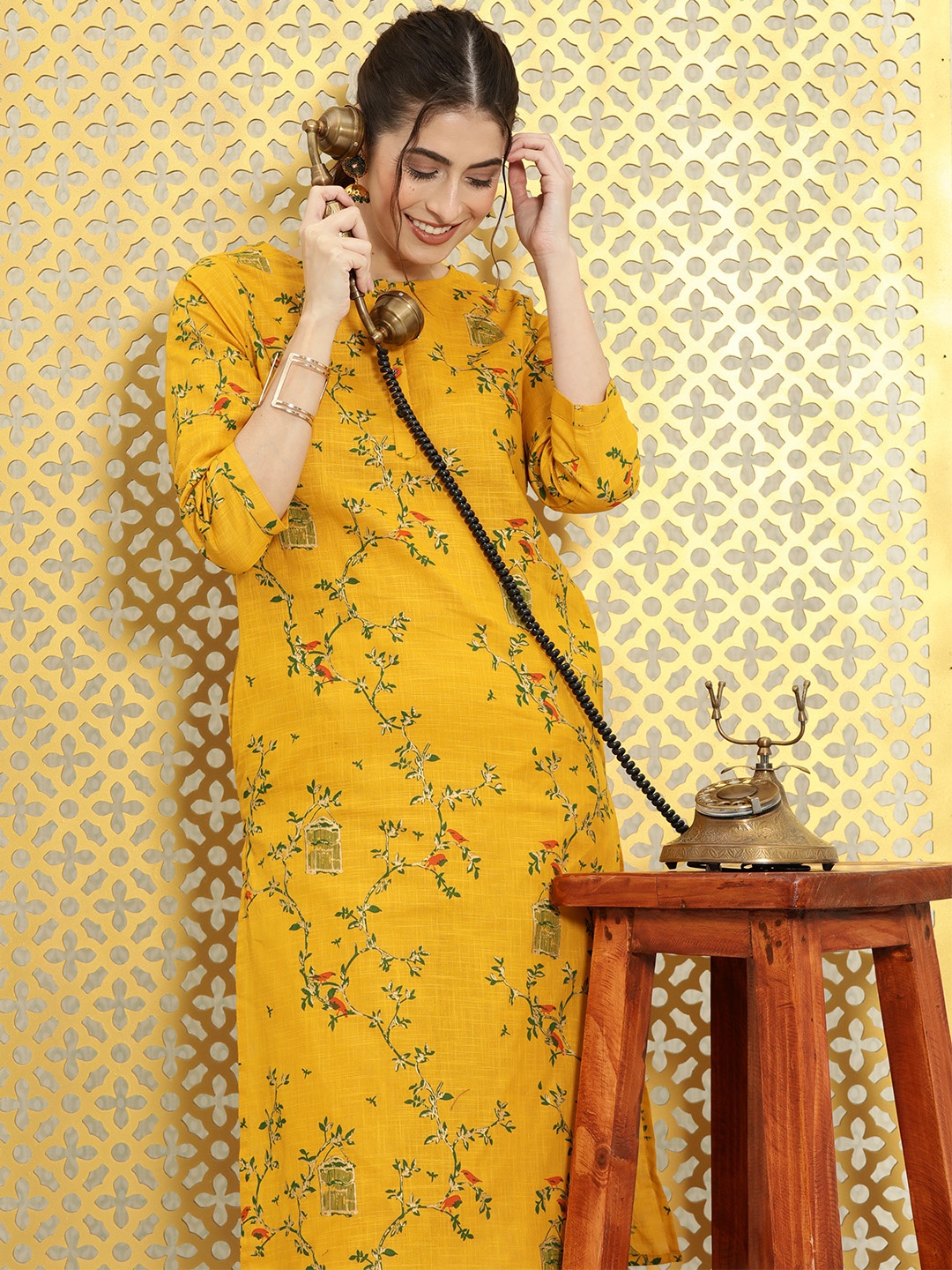 

Ode by House of Pataudi Women Mustard Yellow Ethnic Motifs Print Rozana Cotton Kurta
