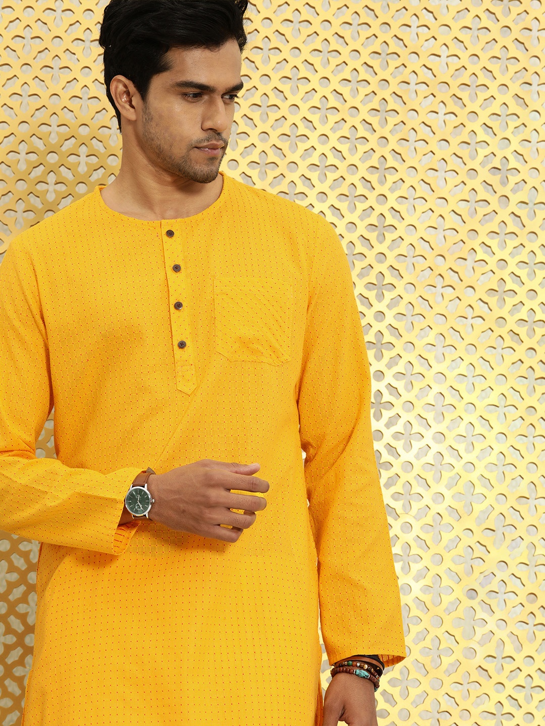 

Ode by House of Pataudi Men Yellow & Pink Self Design Rozana Kurta