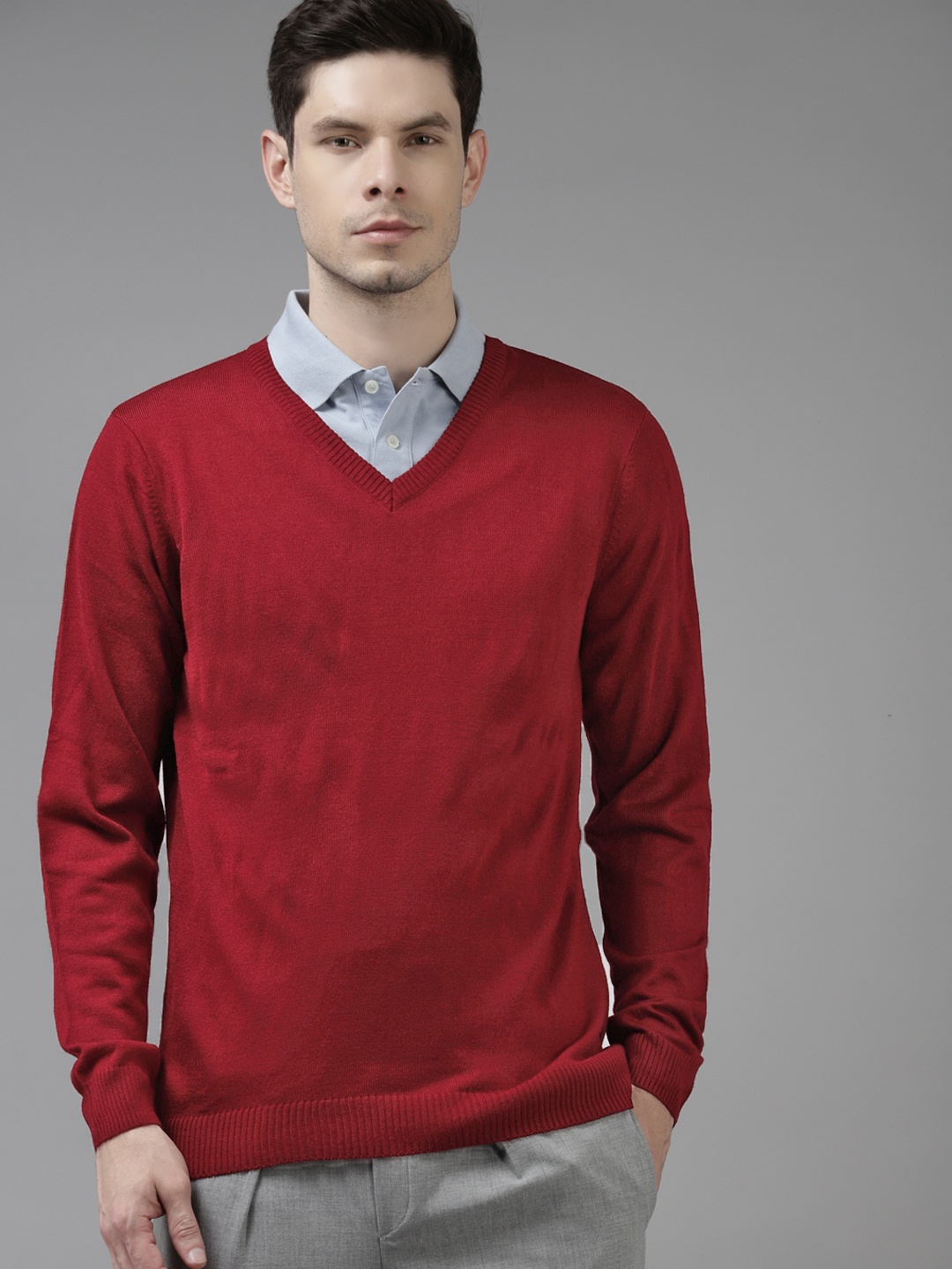 

Van Heusen Men Maroon Solid Pullover