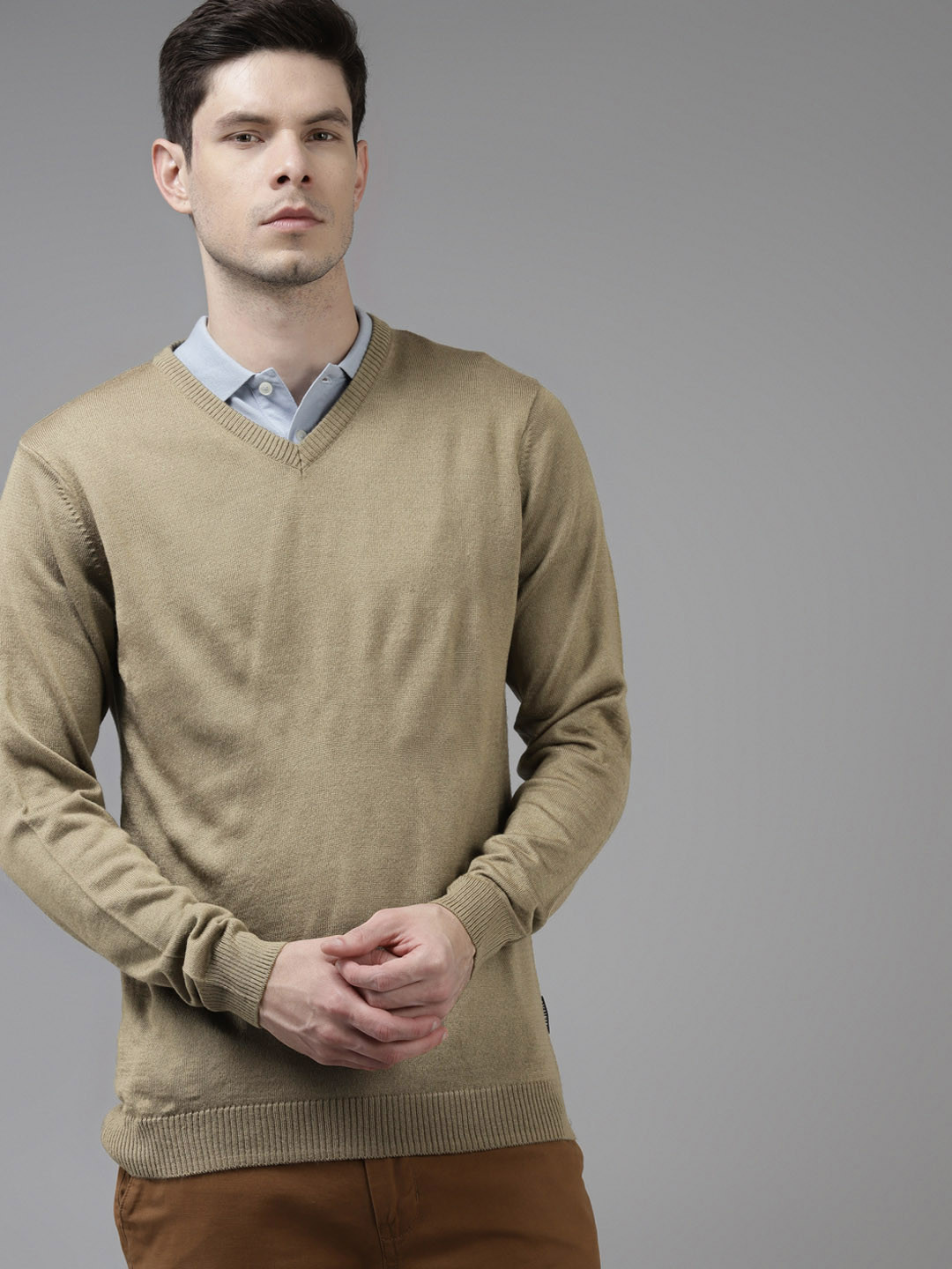 

Van Heusen Men Olive Green Solid Pullover