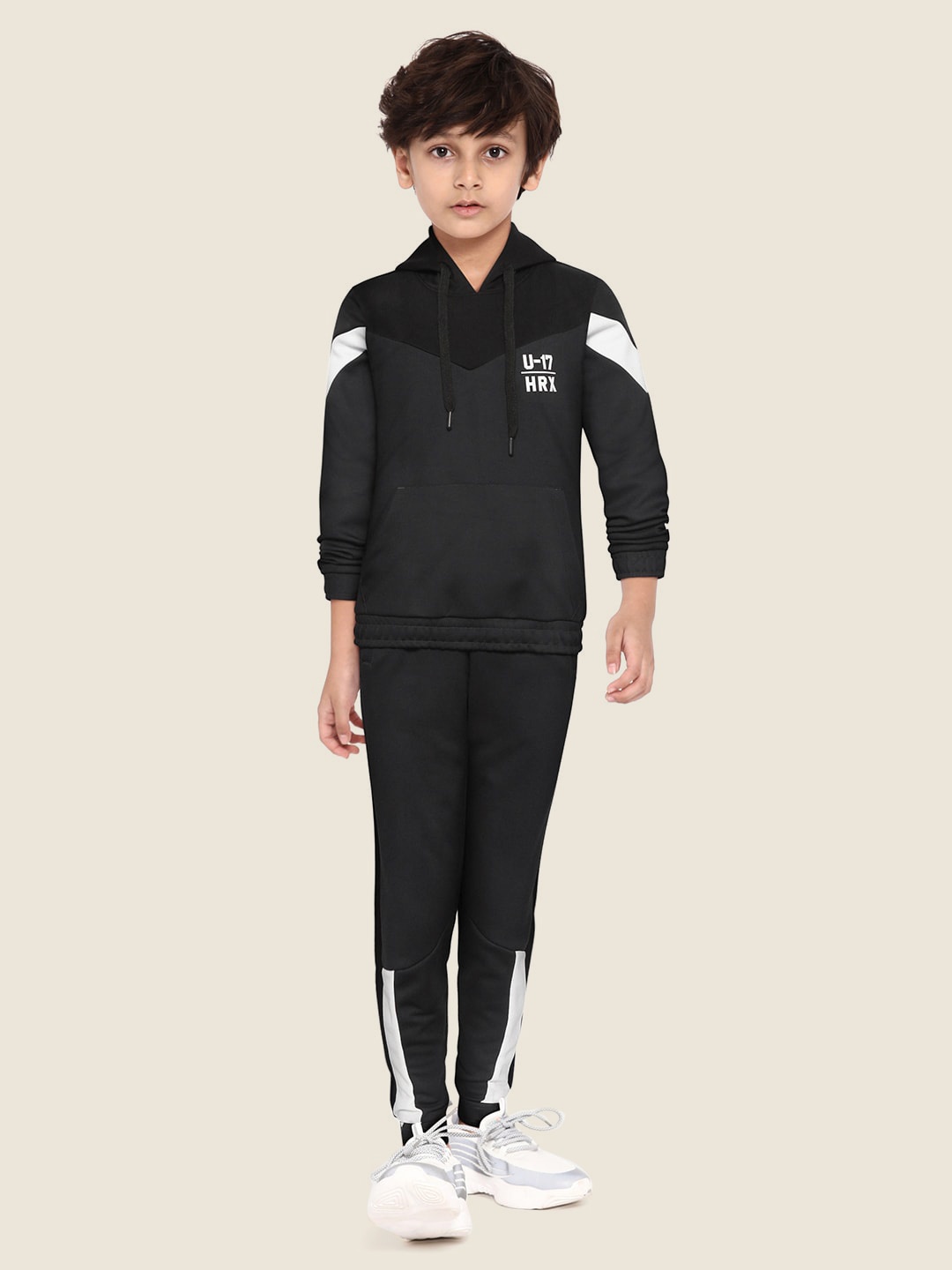 

HRX By Hrithik Roshan U-17 Lifestyle Boys Iron Rapid-Dry Colourblocked Tracksuit, Black