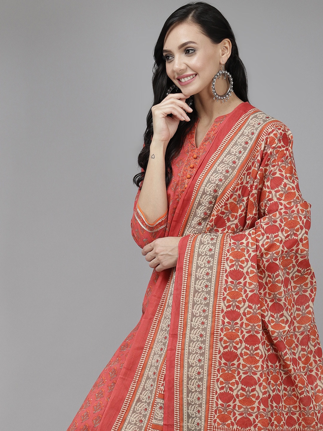

Indo Era Women Pink & Orange Ethnic Motifs Printed Kurta with Palazzos & Dupatta