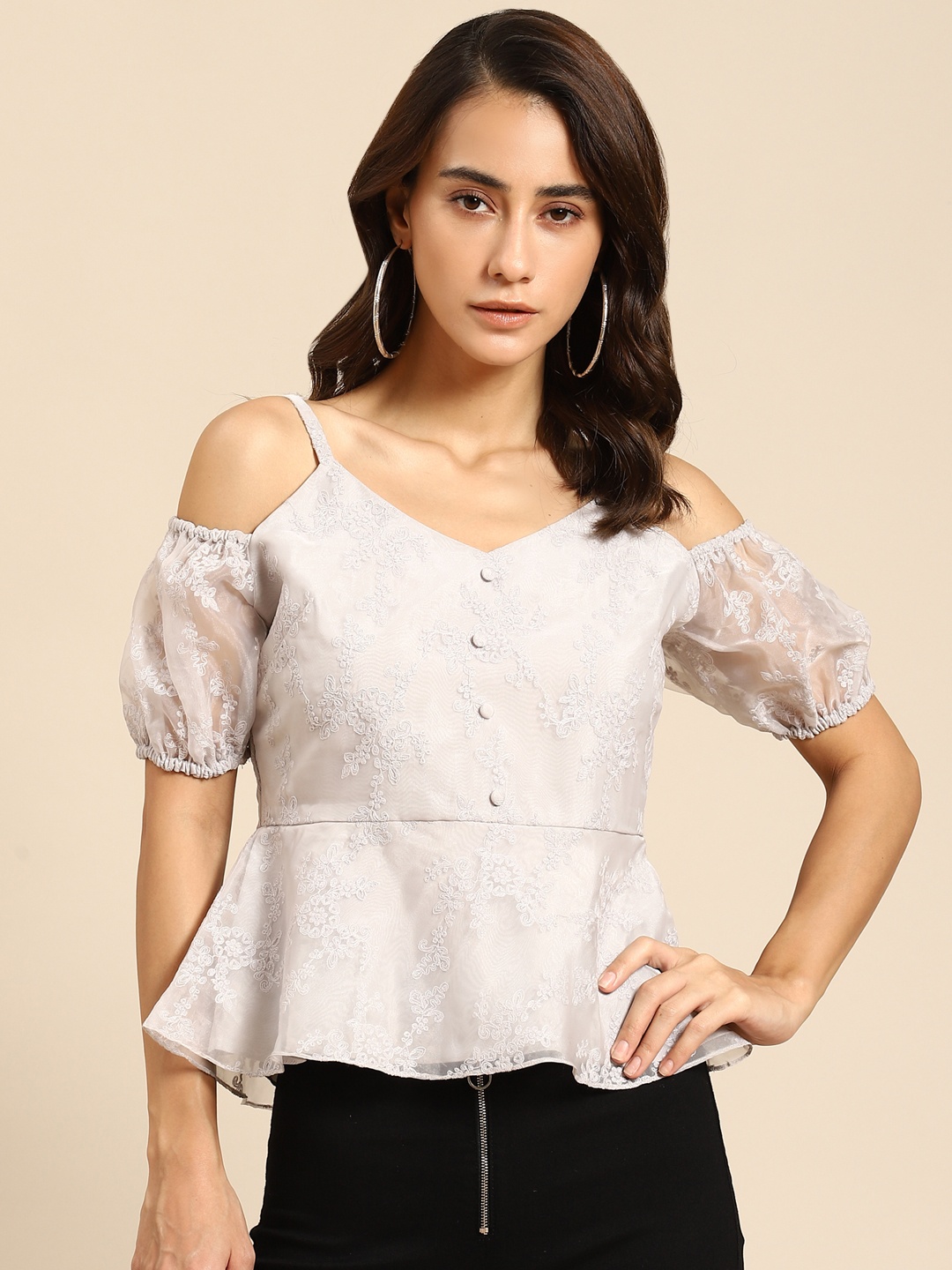

COVER STORY Grey Floral Regular Top