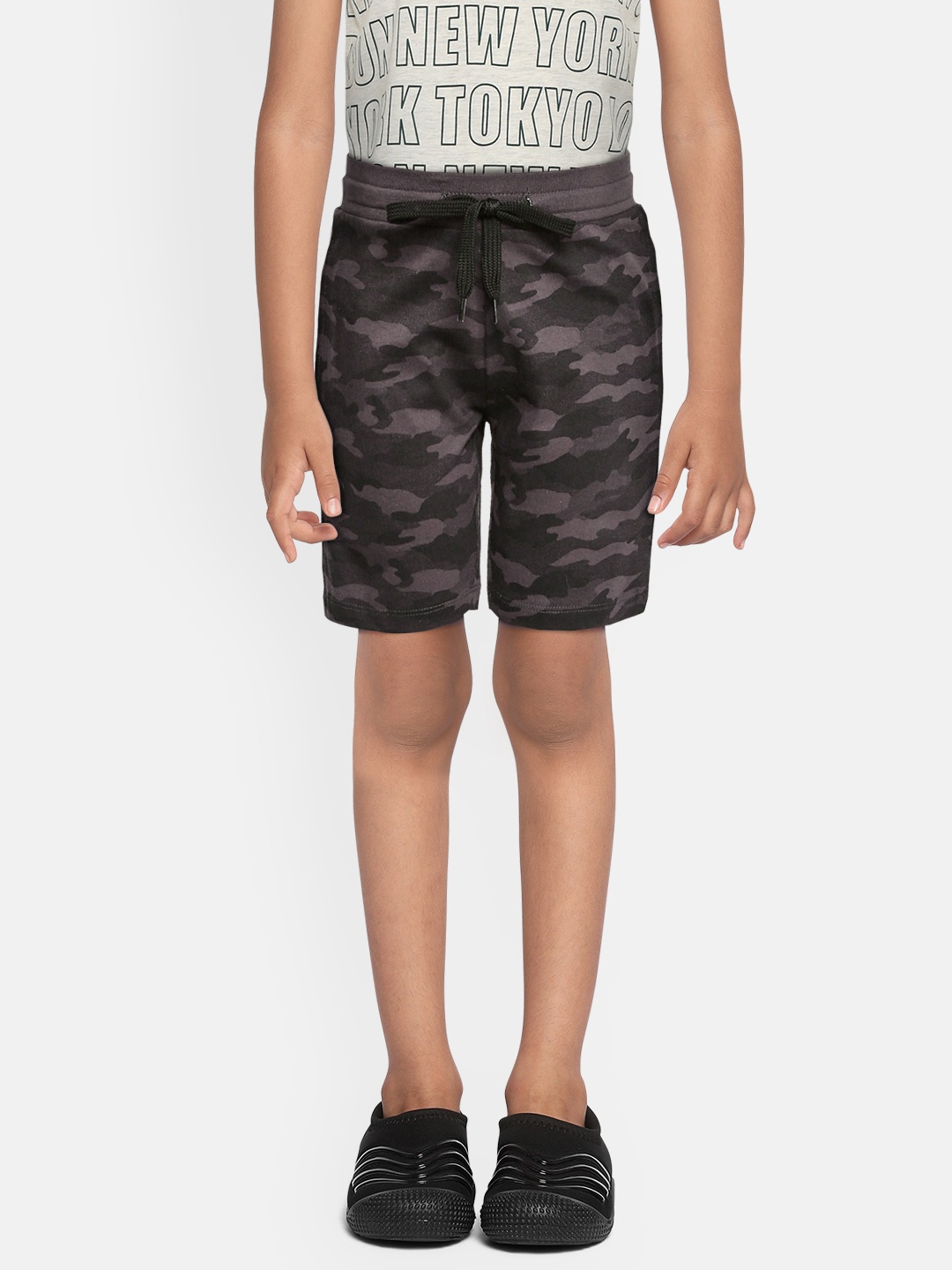 Urbano Juniors Boys Grey Camouflage Printed Regular Shorts