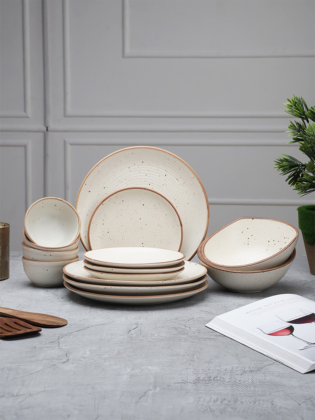 

MIAH Decor Cream-Coloured & 14 Pieces Handcrafted Printed Stoneware Matte Dinner Set